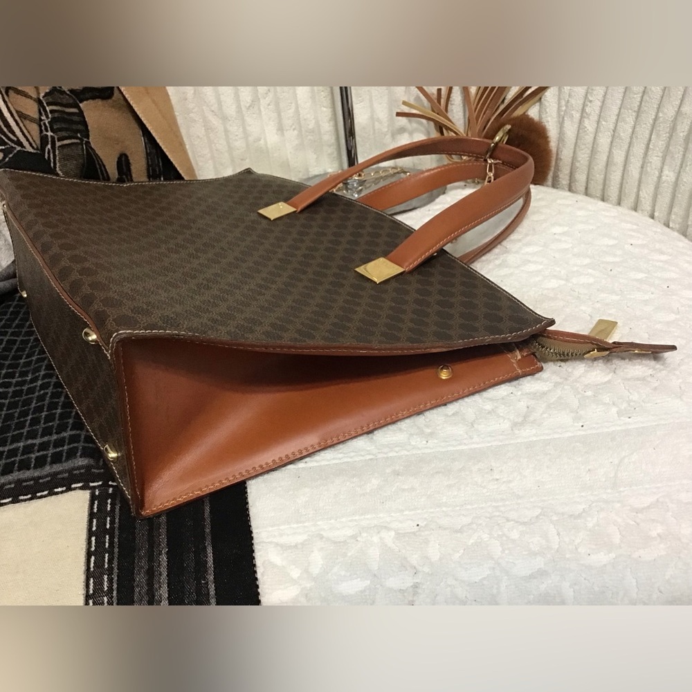 Celine Bags - Picture 6 of 13